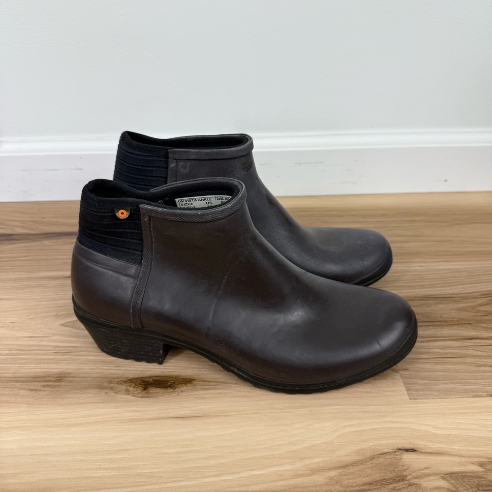 Bogs Low Vista Dark Brown Ankle Booties